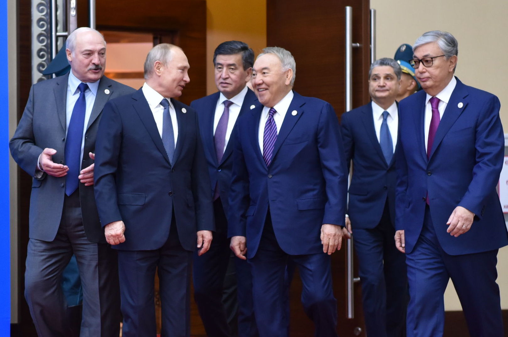 Главы ЕАЭС и Первый президент Казахстана - Елбасы Нурсултан Назарбаев перед заседанием ВЕЭС