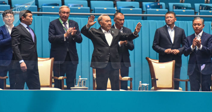 Первый президент Казахстана Елбасы Назарбаев на благотворительном матче между теннисистами Новаком Джоковичем и Рафаэлем Надалем