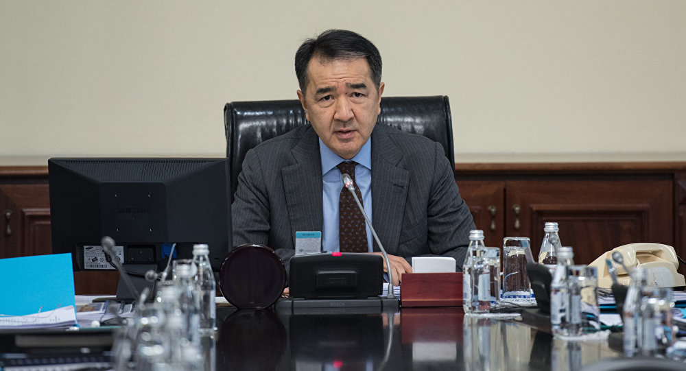 Премьер Казахстана взял под собственный контроль расследование смерти военных под лавиной