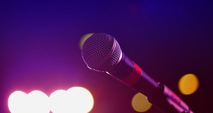 В Казахстане хотят запретить артистам петь под фонограмму