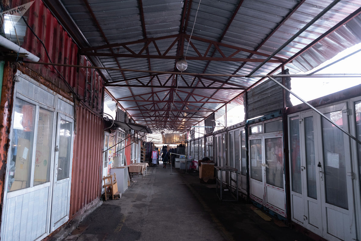 Никольский рынок в Алматы
