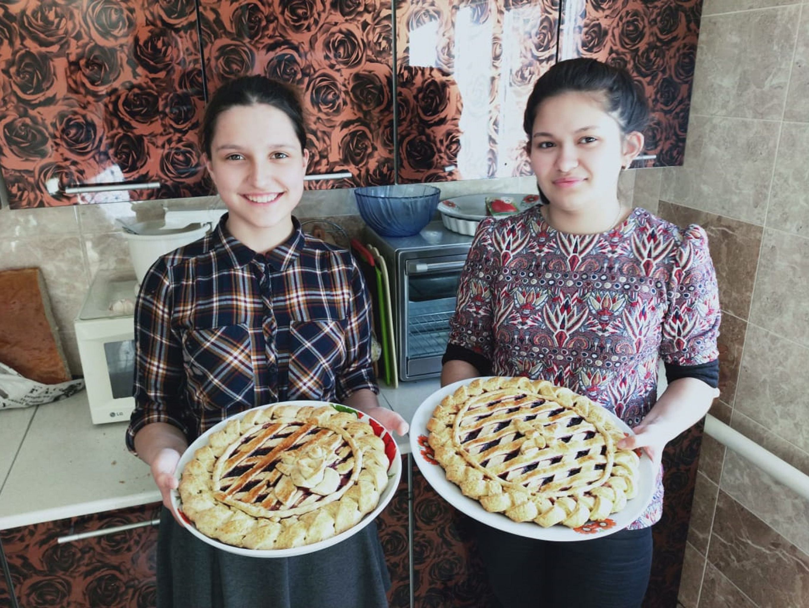 Красиво и вкусно: вот какие пироги пекут дочери в семье Кабылбаевых