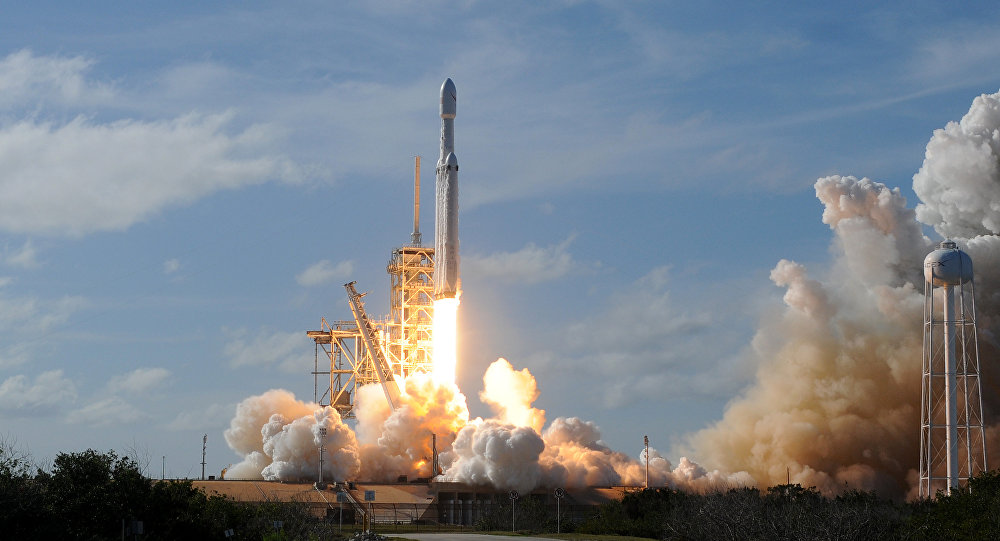 Запуск SpaceX Falcon, архивное фото