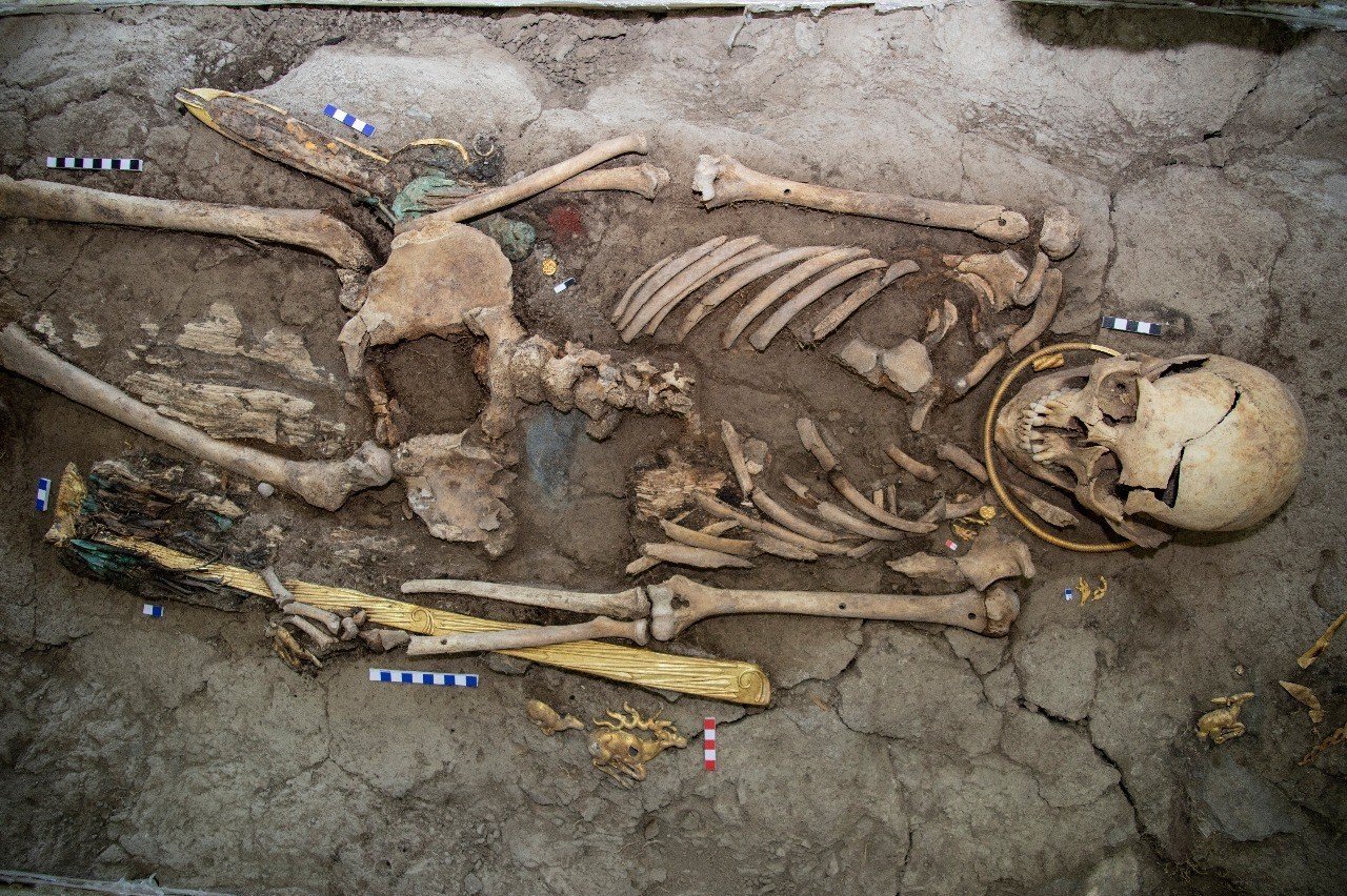 Ученые утверждают, что найденный в кургане скелет принадлежит 17-18-летнему юноше 
