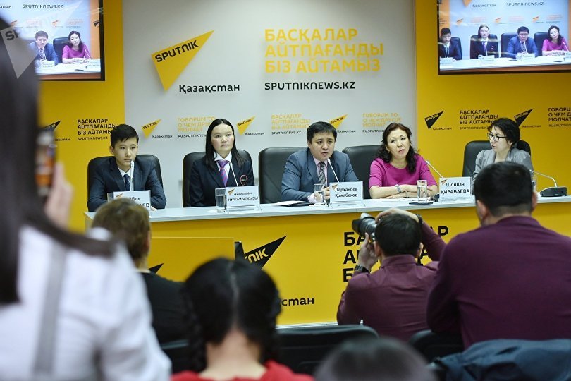 Пресс-конференция с участием всемирно известной казашки-беркутчи Айшолпан Нургайыпкызы и победителей XV Международной Жаутыковской олимпиады