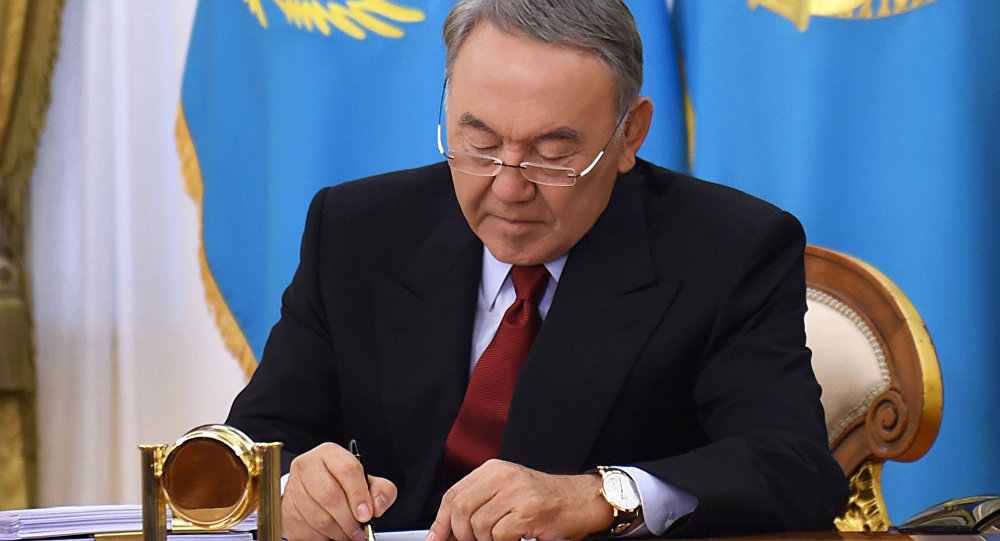 Глава государства подписал указ о присвоении высшей степени отличия — звания «Қазақстанның Еңбек Ері»